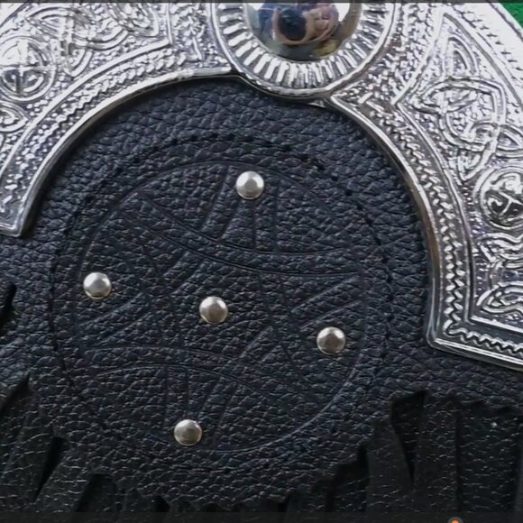 Traditional Men Kilt Sporran Highlander Leather Black Highlander Sporran NEW - Picture 6 of 7